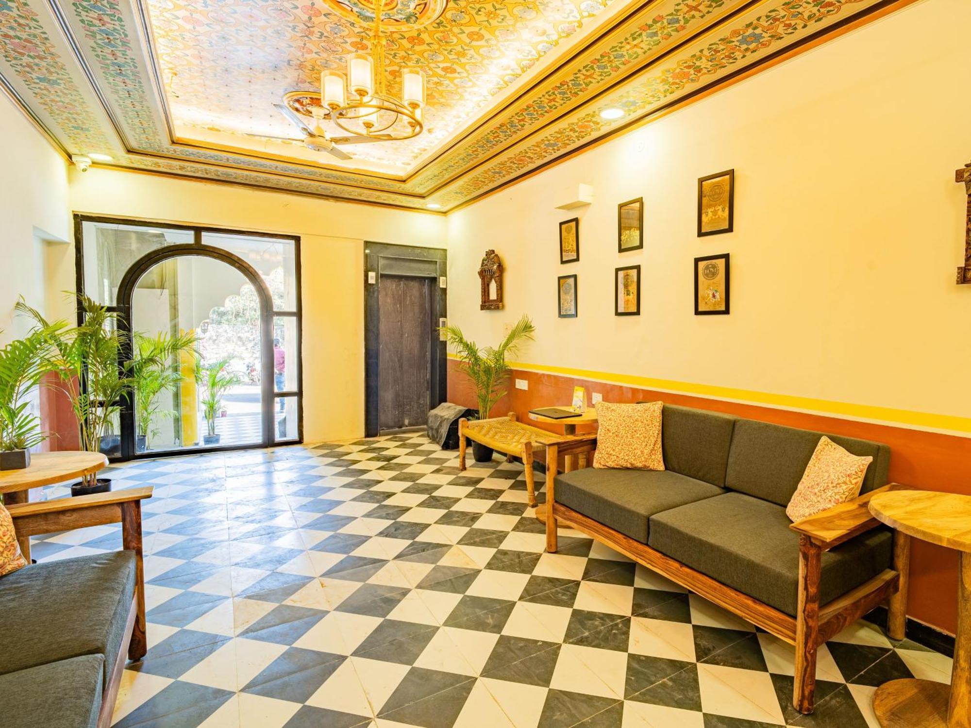 The Jaipur, Hathroi Hostel